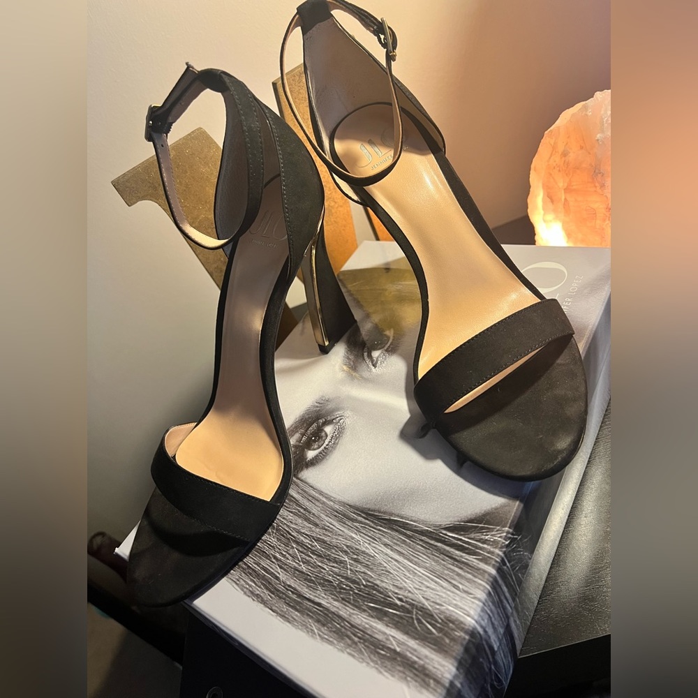 JLO JENNIFER LOPEZ BLACK HIDEE SANDAL - SZ10